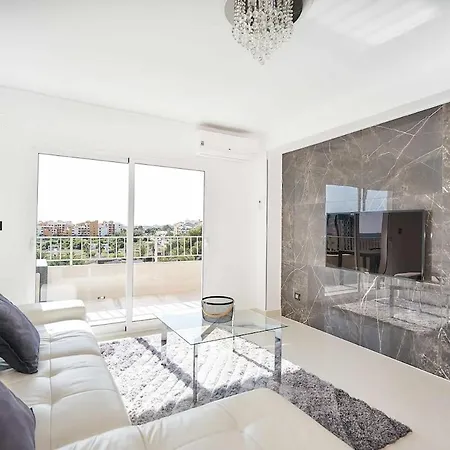 Espanhouse Pauline شقة